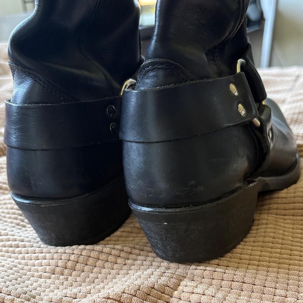 Frye Women’s Black Leather Harness Boots Size 8.5 - Picture 4 of 14